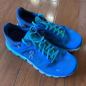 On Running Shoes with specializes inserts - Size 7